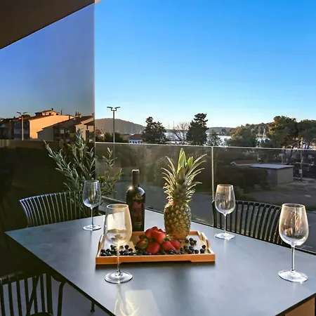 Apartment Fly - 50m From The - New 2024
